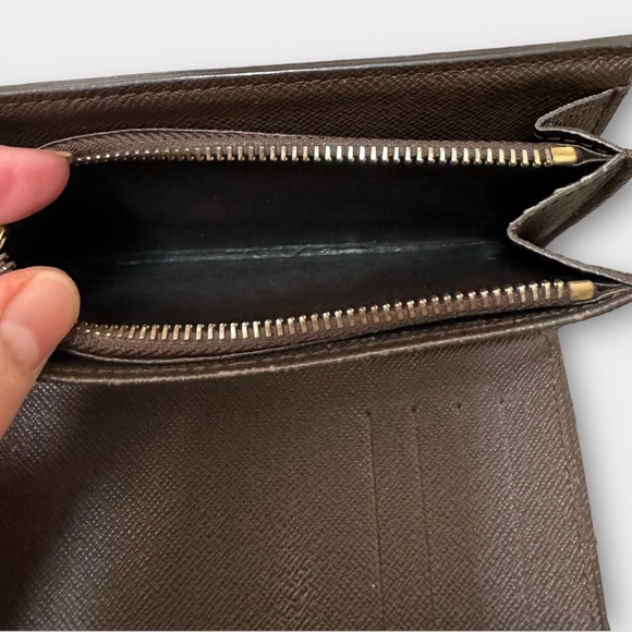 LOUIS VUITTON Damier Ebene Alexandra Wallet - Picture 12 of 16